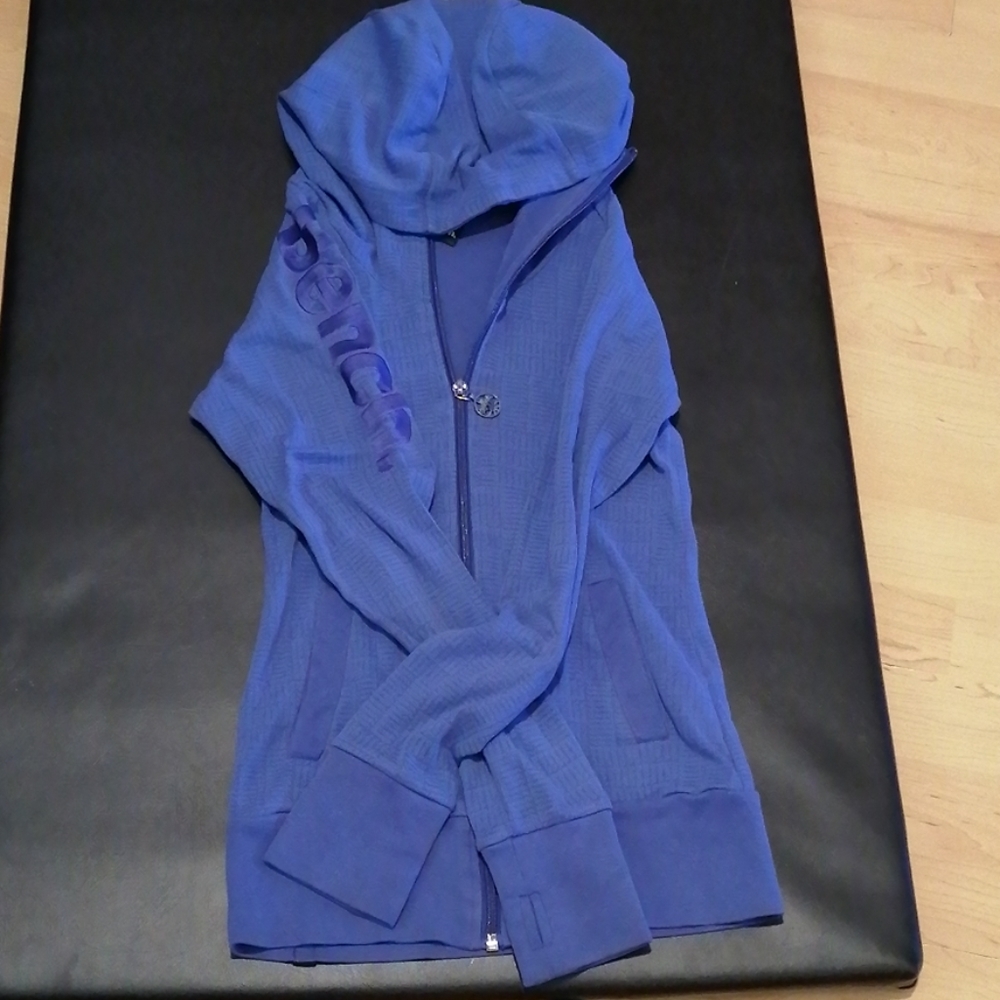 Bench sweater